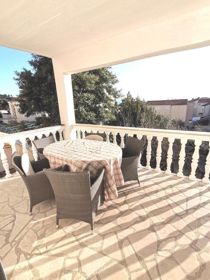 Apt White Idyll, 3 Bedrooms, 3 Bathrooms, Terrace Apt Promajna Bagian luar foto