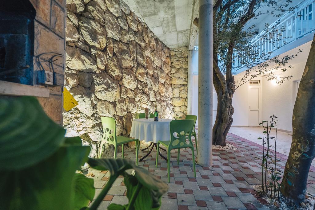 Apt White Idyll, 3 Bedrooms, 3 Bathrooms, Terrace Apt Promajna Bagian luar foto